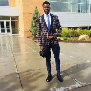 Meet your Posher, Gbolahan